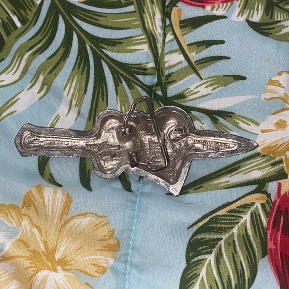 Heart & dagger belt buckle - Picture 2 of 3